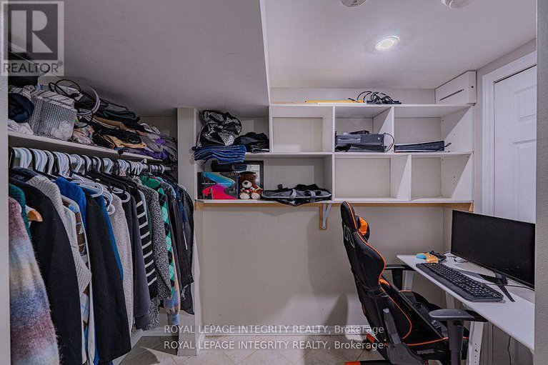 28557939/1695-gage-crescent-n/bel-air-heights/ottawa/ontario/K2C0Z7_37