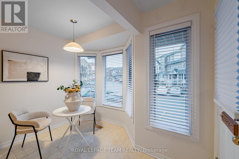 29615584/1615-locksley-lane/beaconwood/ottawa/ontario/K1J1B6_20