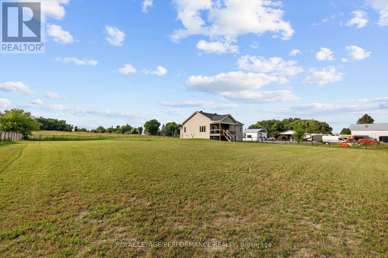 28602193/3348-bureau-road/north-glengarry-lochiel-twp/north-glengarry/ontario/K0C1A0_46