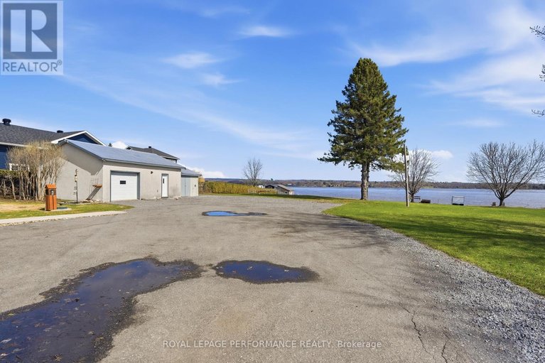 29637412/3595-front-road/east-hawkesbury/ontario/K6A2W5_36