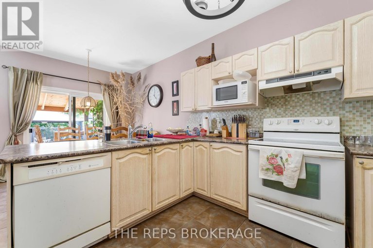 28795958/97-black-bear-way/stittsville-south/ottawa/ontario/K2S2G6_5