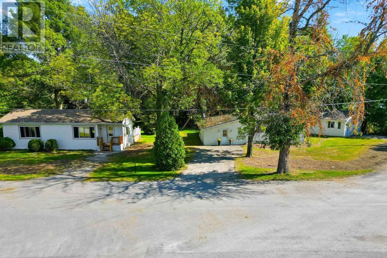 29208767/6261-911-6259-67th-avenue/lancaster/south-glengarry/ontario/K0C1N0_6