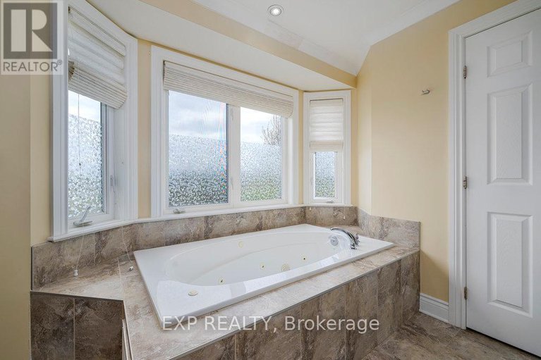 28293865/6768-breanna-cardill-street/greely/ottawa/ontario/K4P0C3_25