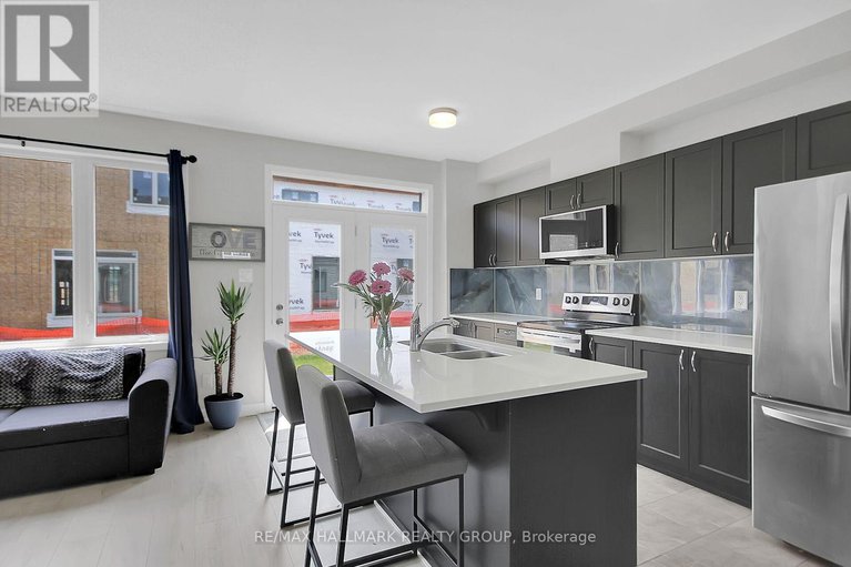 28480332/676-quilter-row/goulbourn-twp-from-franktown-rdsouth-to-rideau/ottawa/ontario/K0A2Z0_12