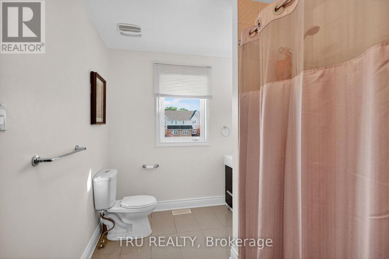 28954413/2642-palings-private/emerald-woodssawmill-creek/ottawa/ontario/K1T4A4_37