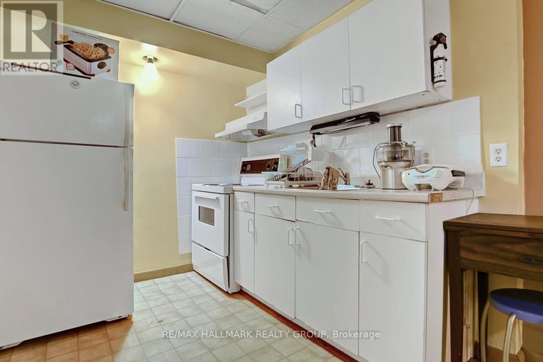 28877210/6078-rivercrest-drive/chapel-hill/ottawa/ontario/K1C5R2_25