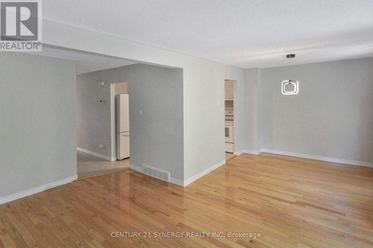 28835571/57-4613-carrington-place/pineview/ottawa/ontario/K1B4R1_7