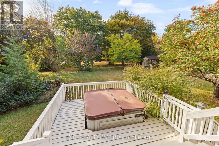 29019444/1100-moffatt-drive/cumberland-ridge/ottawa/ontario/K4C1B7_46
