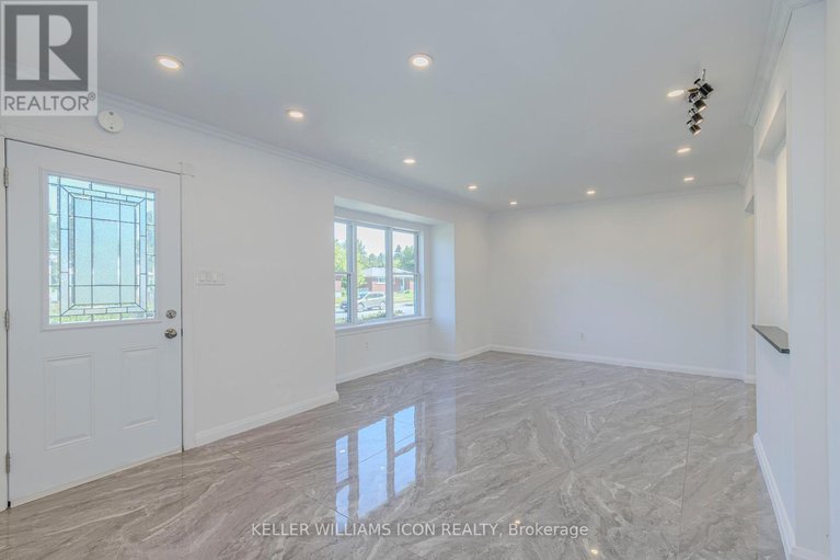 28846763/92-meadowlands-drive-w/meadowlandscrestview/ottawa/ontario/K2G2R8_8