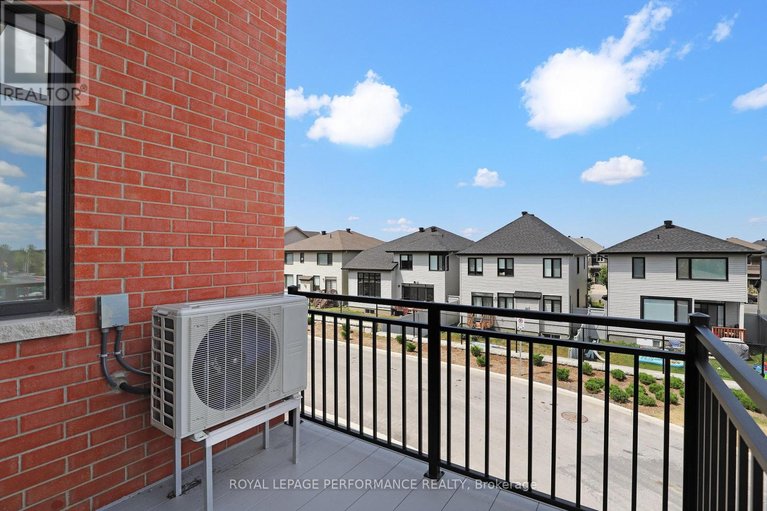 29272733/1220-flycatcher-private/blossom-parkkemp-parkfindlay-creek/ottawa/ontario/K1X0M7_62