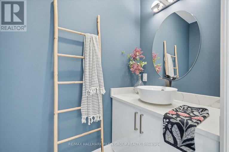 29455471/559-mutual-street/castle-heights/ottawa/ontario/K1K1C5_13