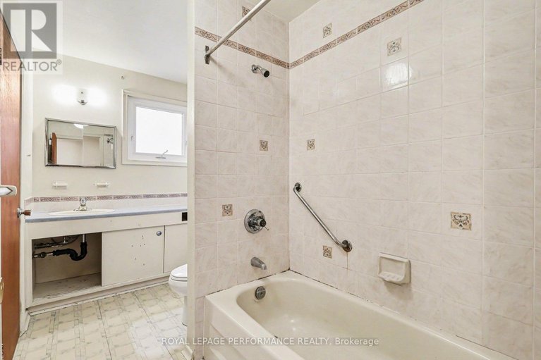 29614831/767-cross-avenue/elmvale-acresurbandale/ottawa/ontario/K1G3C9_22