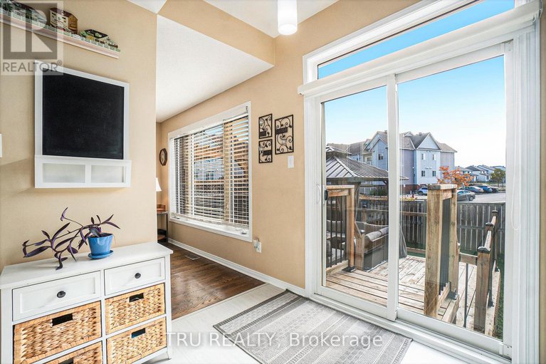 28989058/214-arrita-street-e/emerald-meadowstrailwest/ottawa/ontario/K2S0J7_13