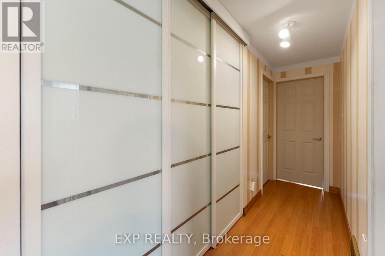 29126200/1626-prestwick-drive/queenswood-heights-south/ottawa/ontario/K1E2Y1_23