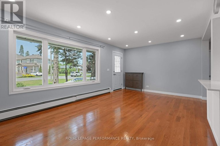 28555292/10-argue-drive/borden-farmstewart-farmcarleton-heightsparkwood-hills/ottawa/ontario/K2E6S1_8