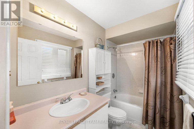 29030478/937-sheenboro-crescent/fallingbrookpineridge/ottawa/ontario/K4A3M6_19