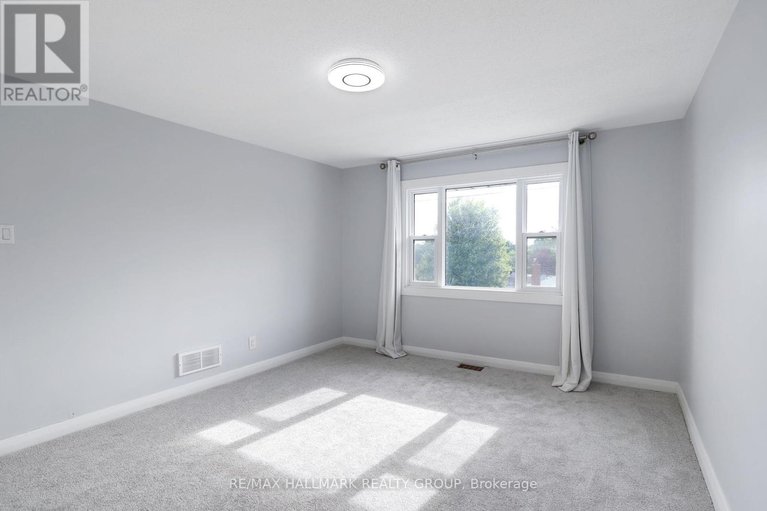 28801636/1108-merivale-road/carlington/ottawa/ontario/K1Z6B2_12