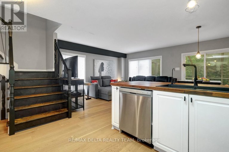 28887238/244-parkrose-private/chatelaine-village/ottawa/ontario/K4A0N8_19