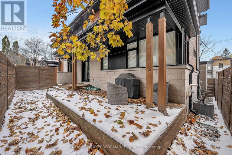 29105502/383-princeton-avenue/mckellarhighland/ottawa/ontario/K2A4E1_37