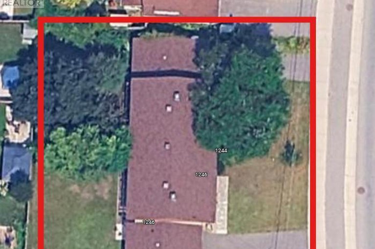 28549290/1246-prince-of-wales-drive/courtland-park/ottawa/ontario/K2C1M9_2
