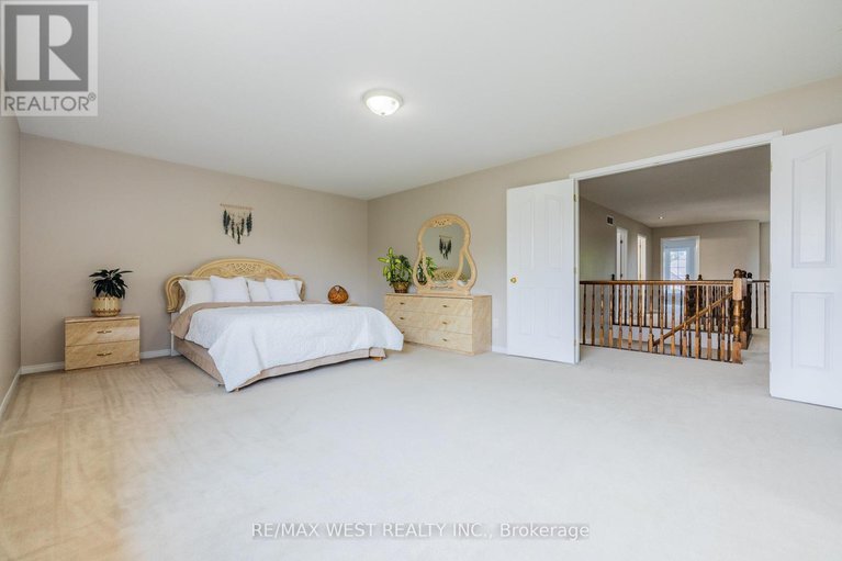 28441775/214-castlegarth-crescent/stonebridge/ottawa/ontario/K2J5N6_13