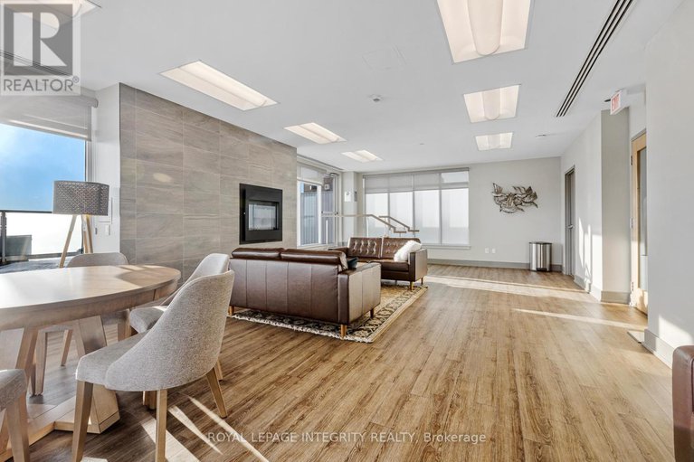 29169526/410-7-marquette-avenue/vanier/ottawa/ontario/K1L8A7_25