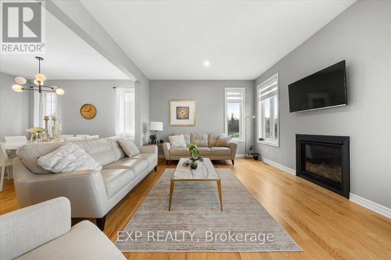 29135889/676-fisher-street/north-grenville-twp-kemptville-south/north-grenville/ontario/K0G1J0_9