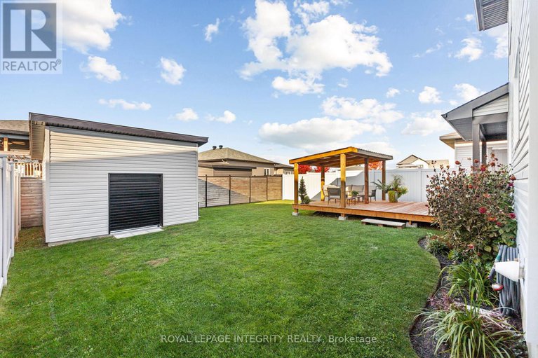 29001151/204-hybrid-street/embrun/russell/ontario/K0A1W0_27