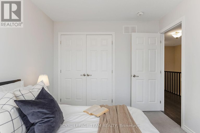 28283530/523-parade-drive/stittsville-south/ottawa/ontario/K2S0X8_34