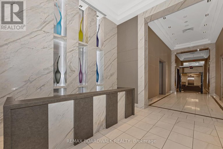 29214226/1807-111-champagne-avenue-s/west-centre-town/ottawa/ontario/K1S5V3_6