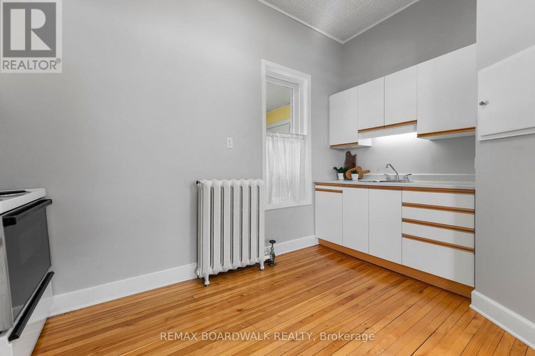 29405267/532-st-lawrence-street/winchester/north-dundas/ontario/K0C2K0_23