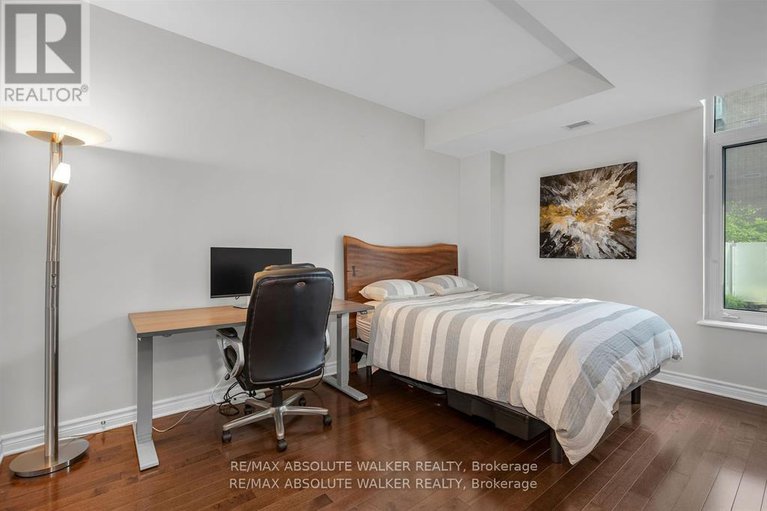 28639536/214-575-byron-avenue/mckellarhighland/ottawa/ontario/K2A1R7_11