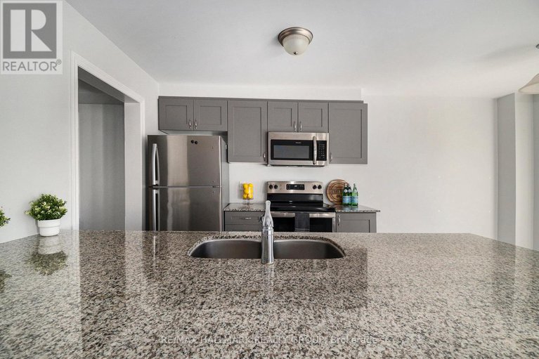 29056305/106-helenium-lane/avalon-west/ottawa/ontario/K4A1C7_8