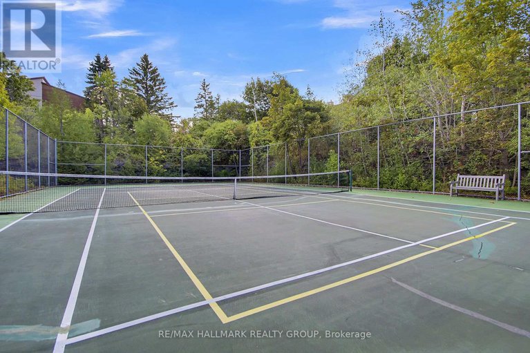 28856481/608-136-darlington-private/hunt-clubwestern-community/ottawa/ontario/K1V0X6_45