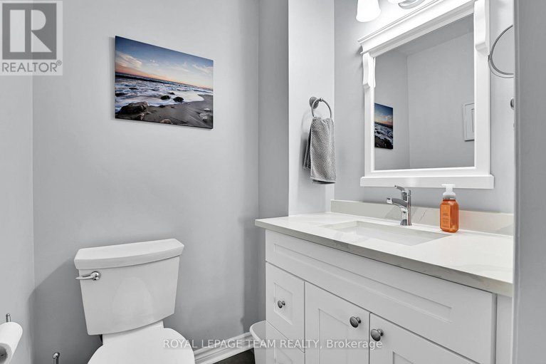 28179012/1728-smithers-crescent/chateauneuf/ottawa/ontario/K1C4X2_23