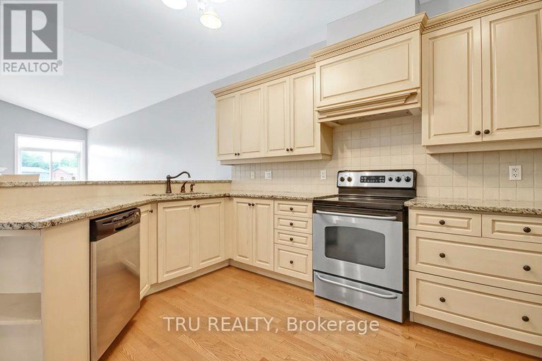 28339241/108-villageview-private/carp/ottawa/ontario/K0A1L0_11