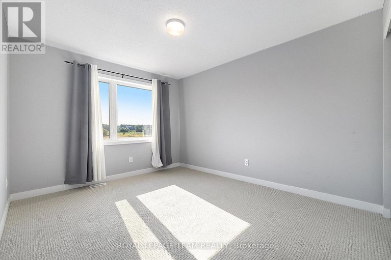 28879241/165-yearling-circle/richmond/ottawa/ontario/K0A2Z0_23
