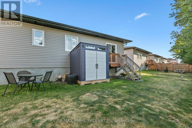 28765562/208-filion-street/embrun/russell/ontario/K0A1W0_47