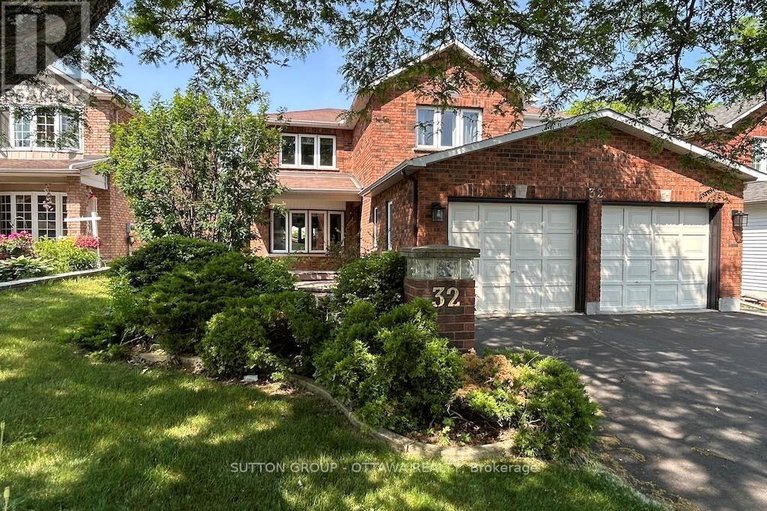 28486818/32-cellini-court-w/hunt-club-park/ottawa/ontario/K1G5K3_1