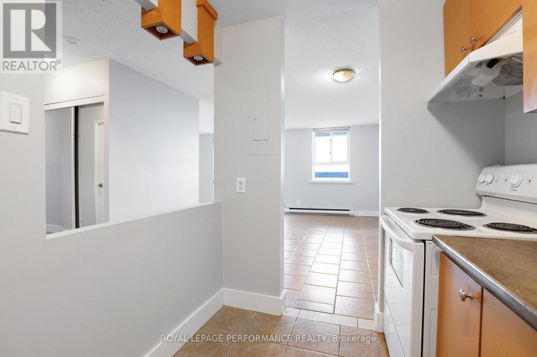 29069042/810-2020-jasmine-crescent/beacon-hill-south/ottawa/ontario/K1J8K5_16