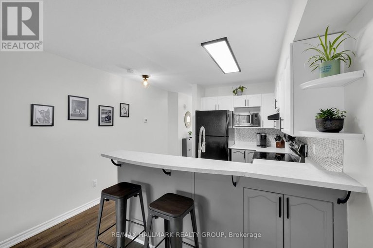 29582357/1344-guthrie-street/leslie-park/ottawa/ontario/K2H1G8_11