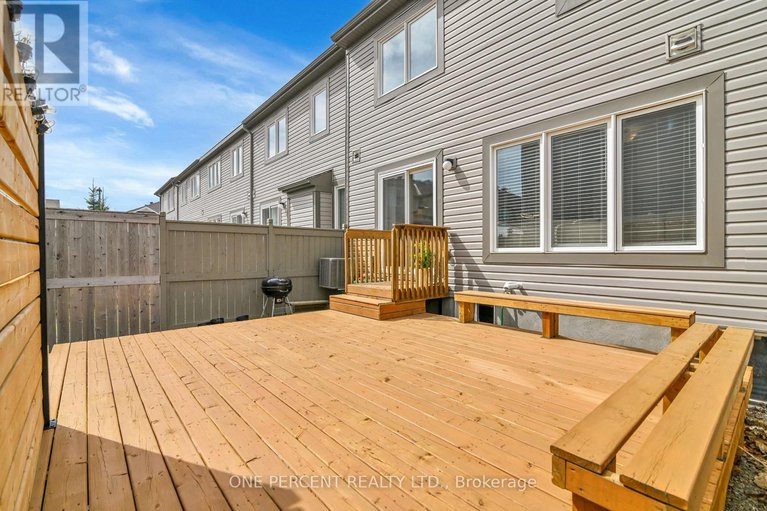 28279096/899-fameflower-street/half-moon-bay/ottawa/ontario/K2J6H3_32