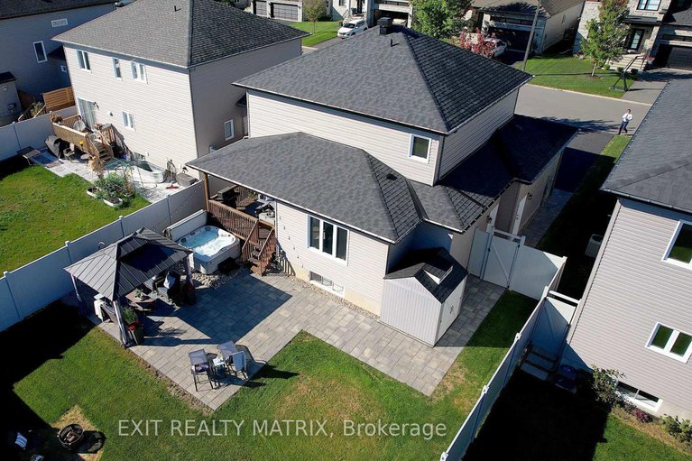 29322607/521-marseille-street/embrun/russell/ontario/K0A1W0_44