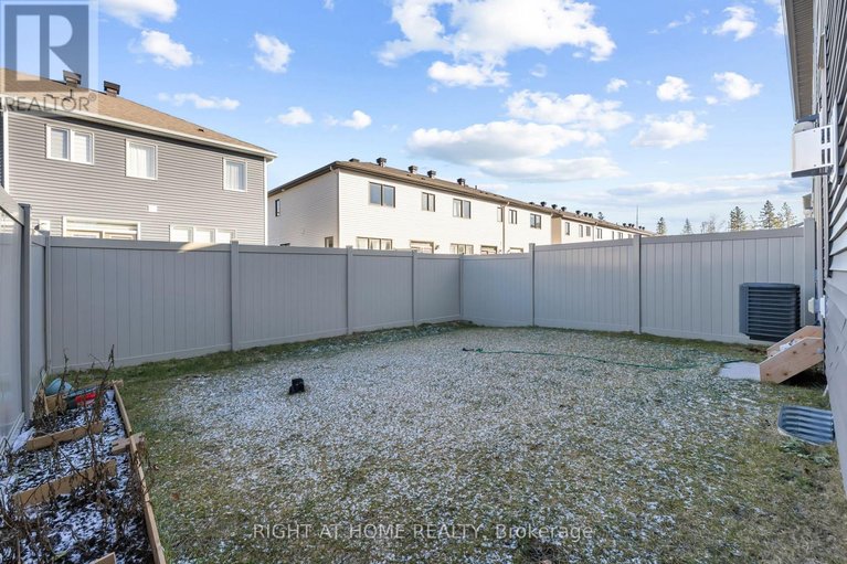 29475389/837-derren-avenue/stittsville-north/ottawa/ontario/K2S3A7_38