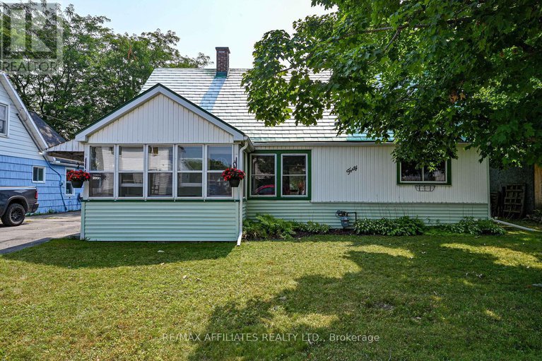 28721990/40-oak-street/smiths-falls/smiths-falls/ontario/K7A3T4_1