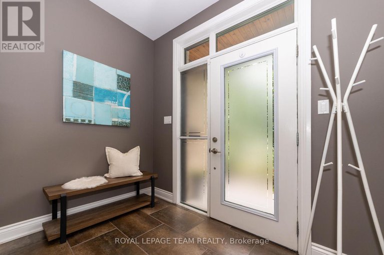 28836024/204-ancaster-avenue/woodroffe/ottawa/ontario/K2B5B3_38