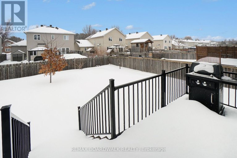 29403238/87-cobblestone-drive/village-of-russell/russell/ontario/K4R0B2_35