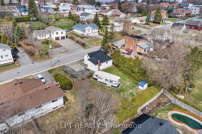 29648615/47-bertha-street-e/vankleek-hill/champlain/ontario/K0B1R0_29