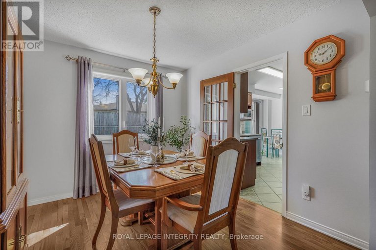 29666462/641-apollo-way/fallingbrookpineridge/ottawa/ontario/K4A1T5_10