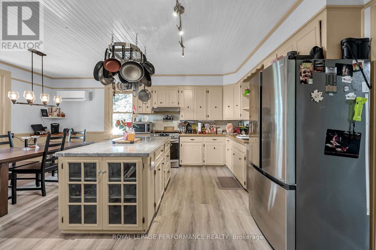 28622268/19943-county-18-road/south-glengarry-charlottenburgh-twp/south-glengarry/ontario/K0C2J0_8